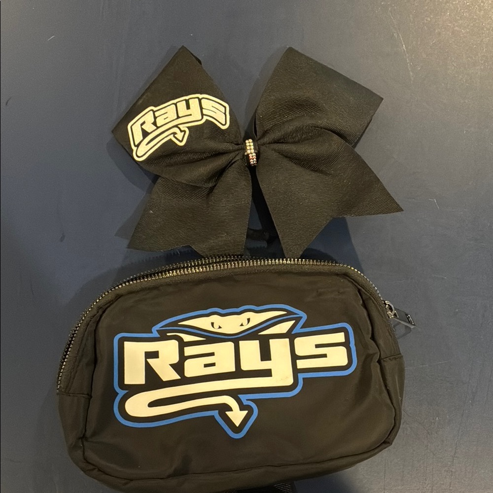 Stingrays belt bag and bow